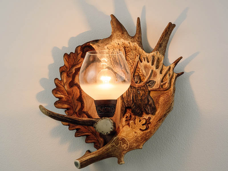 Wall lamp - moose carving