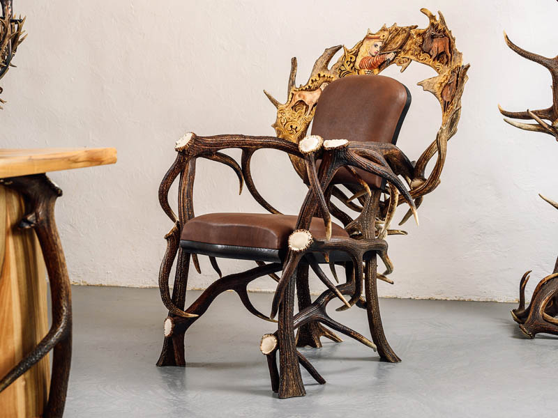 Dámszarvas agancsból készült fotel